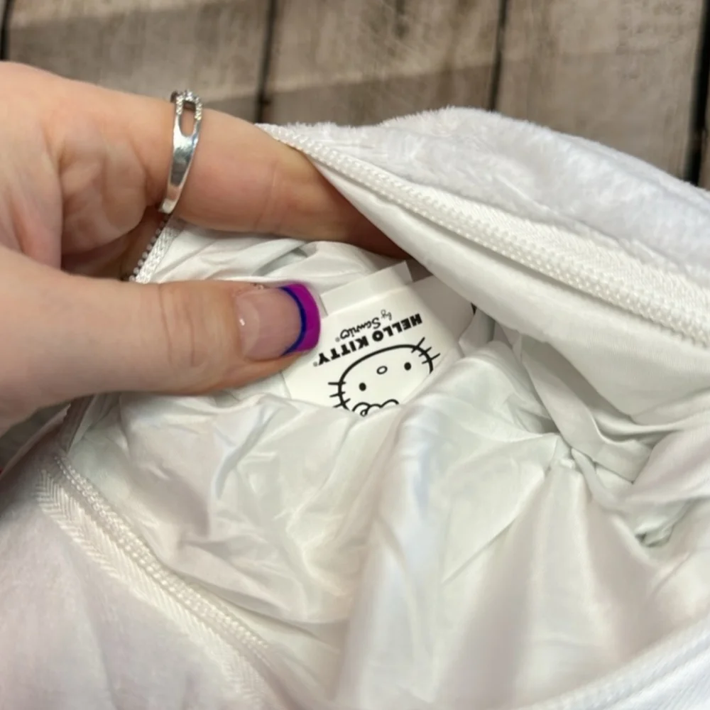 HELLO KITTY~SANRIO NWT Backpack